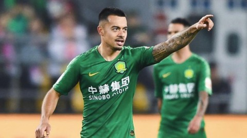 第53分钟，奥利塞过人后传球，延茨自摆乌龙，拜仁4-1狼堡