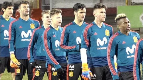 让2追3！青岛西海岸U21逆转送梅州客家首败，同城兄弟青岛海牛渔翁得利登顶