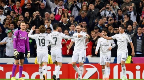 从“命悬一线”到“闷声发大财”！欧冠这趟水真深，这四队上岸的方式让人服气