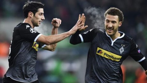 欧冠：卡拉巴赫vs法兰克福，德甲雄鹰变断脊之犬？主帅下课+后防迷离，法兰克福这趟远征是去送分？