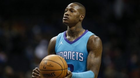 字母哥48分17板沦为空砍！火箭全民皆兵七人上双，休城小鬼当家玩的就是心跳