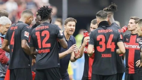 拜仁CEO德雷森放话：下赛季开始前会与凯恩谈续约，球队中卫储备够完善了