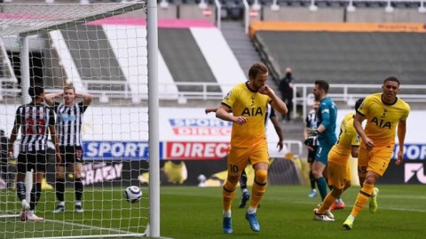 凯恩主宰国家德比！梅开二度+制胜助攻，30球领跑射手榜