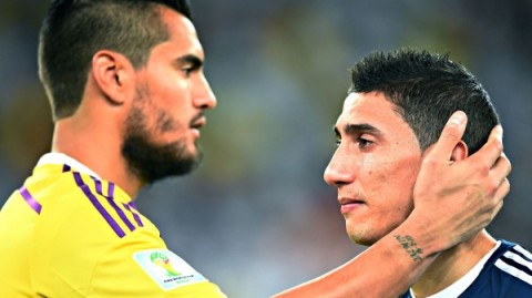 阿隆索下课内幕曝光！更衣室内讧，1.8亿巨星施压，佛爷忍痛换人