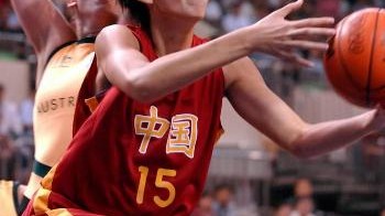 从惨败到丢冠，四川女篮的“银河战舰”咋就开不动了？咱普通球迷心里那叫一个急！