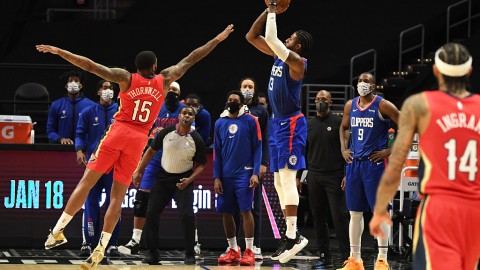 圣诞夜的硬汉对决：热火啃下残阵76人，这比赛赢得真叫一个心惊肉跳！