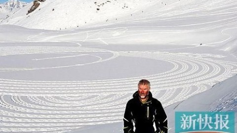 扛冻，图片报：基米希在冰天雪地里独自训练