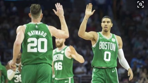 东部榜首大战！绿军骑士硬碰硬，这场球看得我直拍大腿