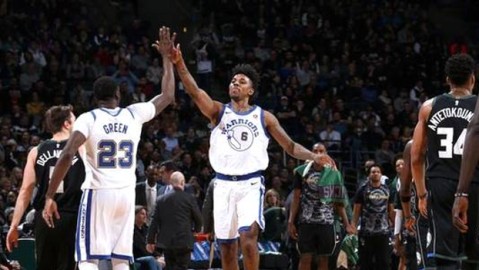 字母哥没在，雄鹿这锅咋就甩不掉了呢？奇才主场那一场硬仗看得人直拍大腿！